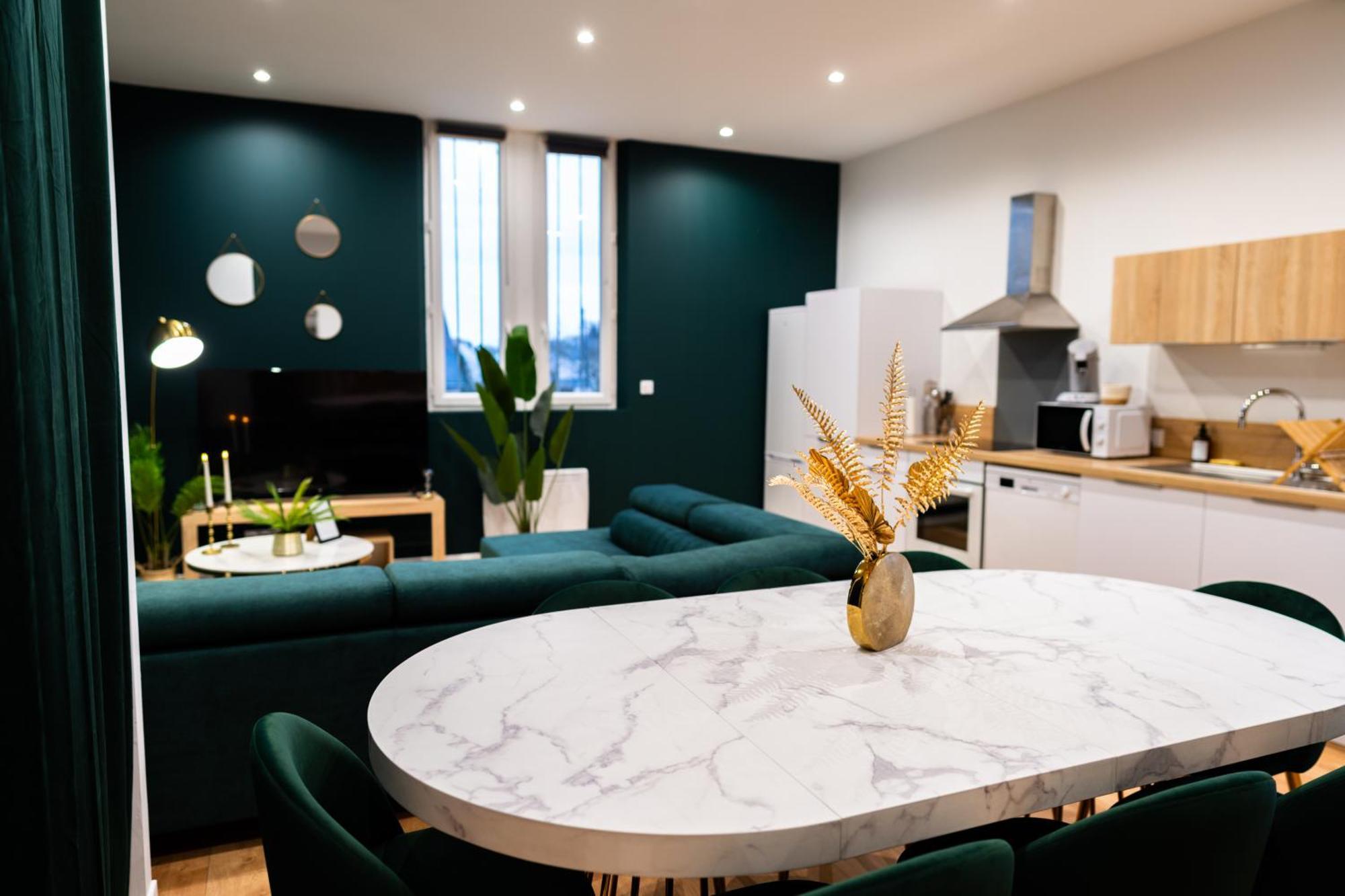 Grand Loft Familial 4 Chambres Avec Parking Prive Saumur Εξωτερικό φωτογραφία